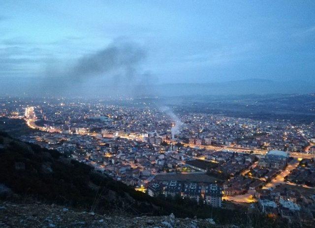 Denizli’de Akaryakıt İstasyonunda Korkutan Yangın