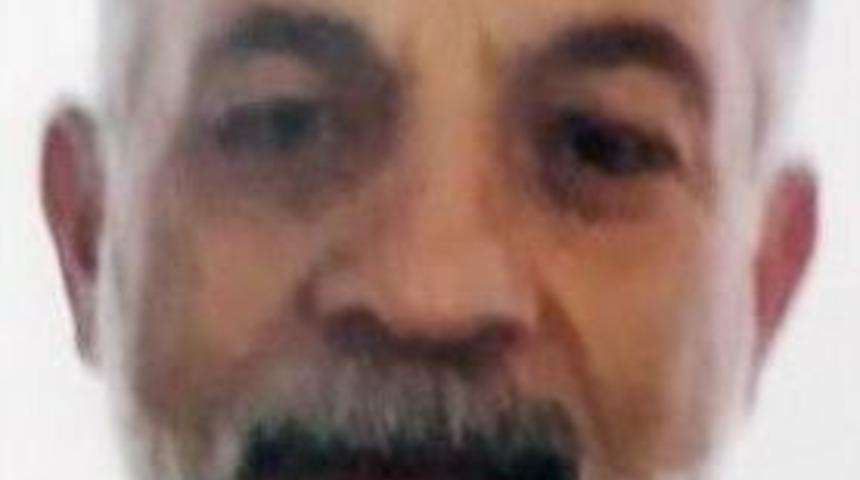 İzmir&rsquo;de Sokak Ortasında Silahlı Saldırı: 3 Yaralı