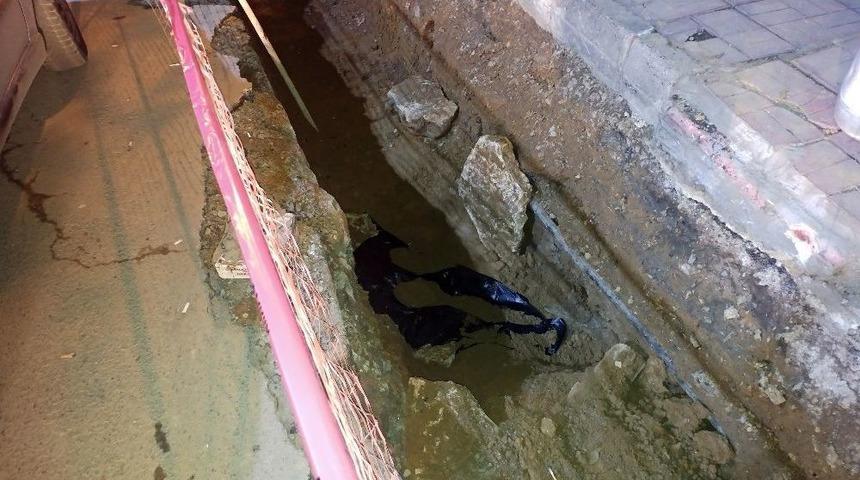 Şişli&rsquo;de Bedaş Kazısında Kemik Par&ccedil;alarına Rastlandı