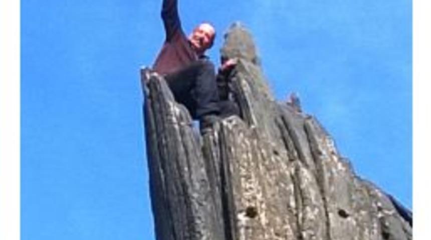 Truva Atından Yere &Ccedil;akıldı