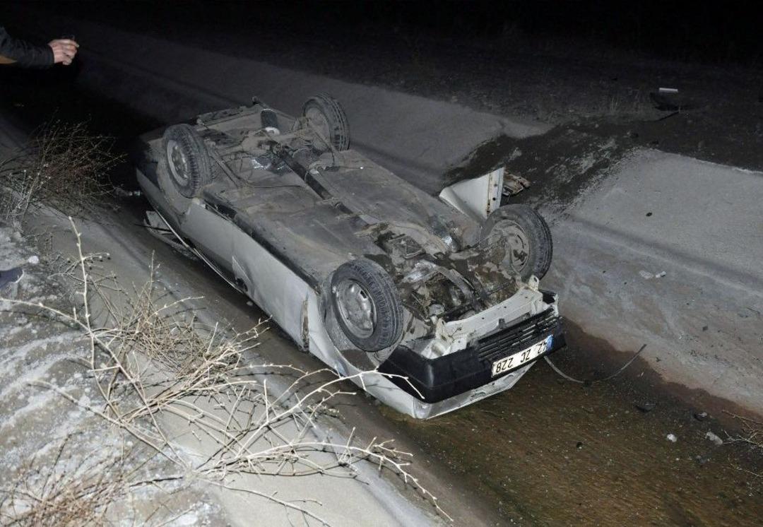 Otomobil İle Motosiklet &Ccedil;arpıştı: 3 Yaralı