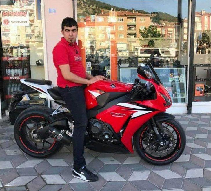Motosiklet Kazasında Ağır Yaralanan Genç Öldü