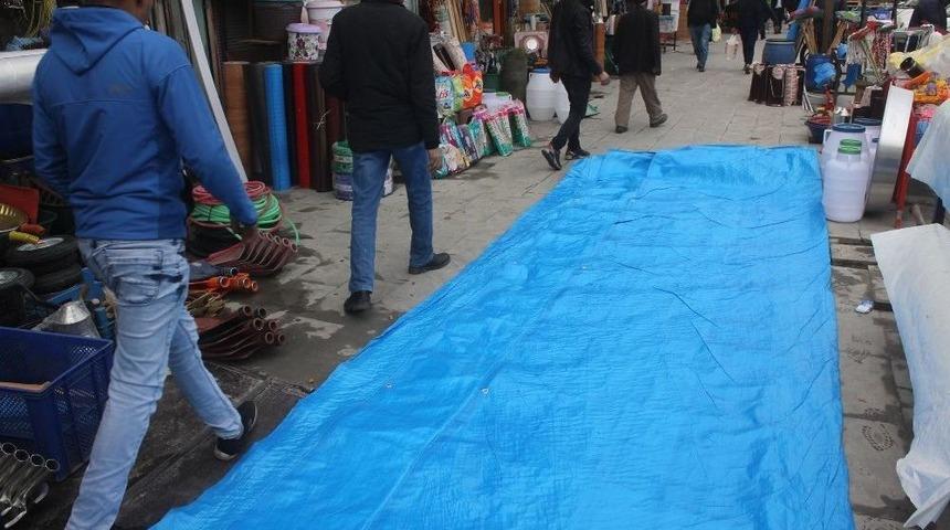 Vatandaşlar Naylonculara Akın Etti