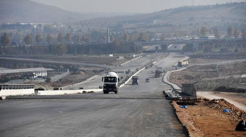 Zırhlı Birliklerden Ge&ccedil;en Yolda K&ouml;pr&uuml;ler De Son Aşamada