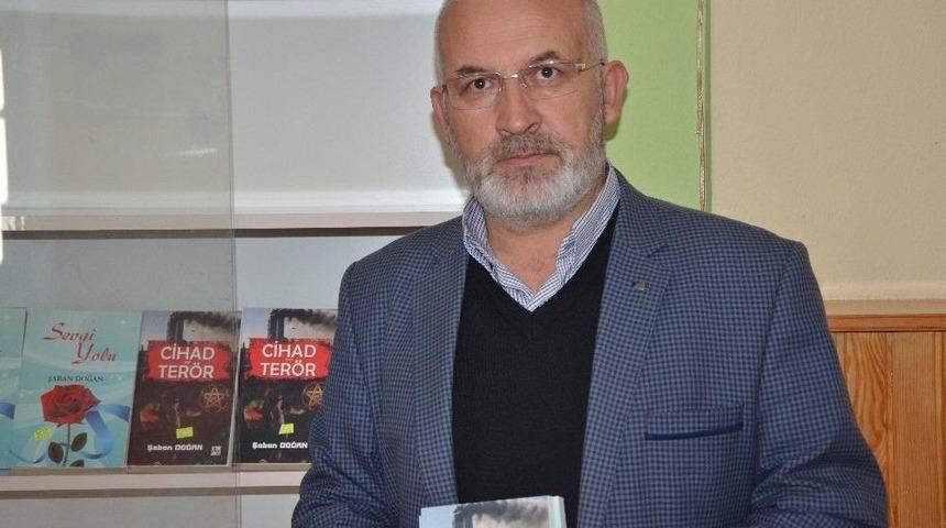 Kitabının Gelirini 15 Temmuz Şehit Ailelerine Bağışlayacak