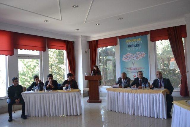 Erzurum Bölge Münazara Yarışmasına Ev Sahipliği Yaptı