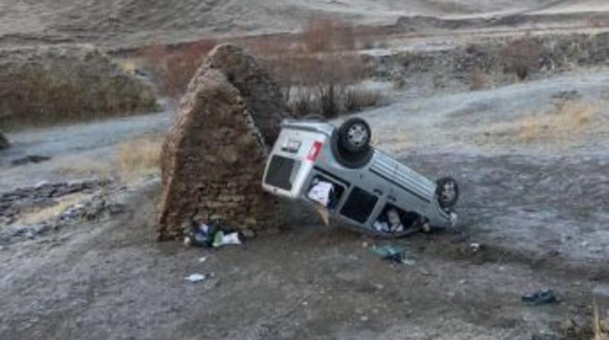 Eleşkirt&rsquo;te Trafik Kazası, 2 Yaralı