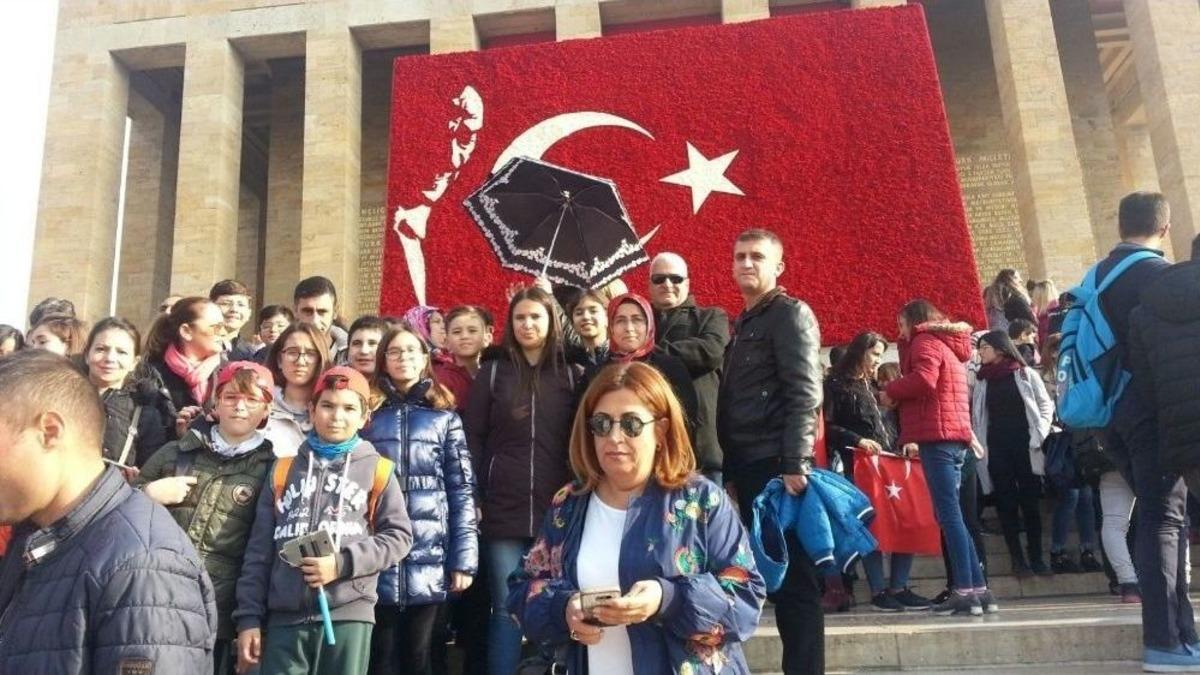 Şehit &Ouml;mer Halisdemir Ortaokulu &Ouml;ğrencileri Ata&rsquo;nın İzinde