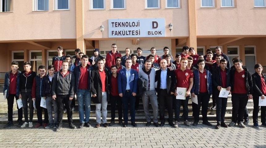 Liseli Gen&ccedil;ler D&uuml;zce &Uuml;niversitesi&rsquo;ni Ziyaret Etti