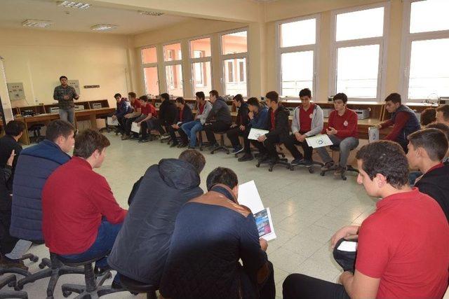 Liseli Gen&ccedil;ler D&uuml;zce &Uuml;niversitesi&rsquo;ni Ziyaret Etti 3