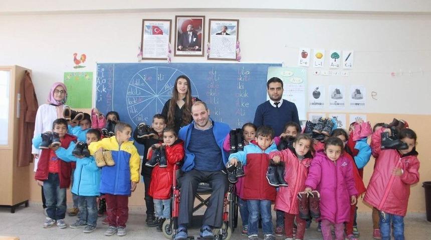 Milletvekili Yardım Yaptı, &Ouml;ğretmen Duygulandı