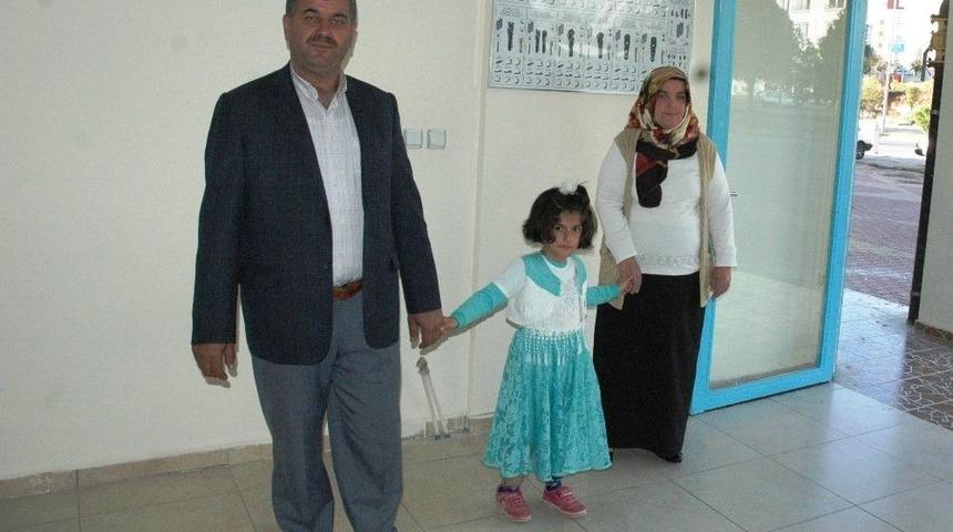 K&uuml;&ccedil;&uuml;k Canan Artık Y&uuml;r&uuml;yor