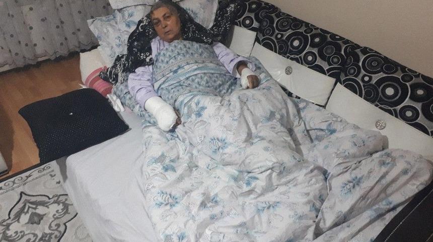 (&ouml;zel Haber) Son Kez Evinde Uyumak İsteyen Selvi Teyze G&ouml;z&uuml;nden Oldu