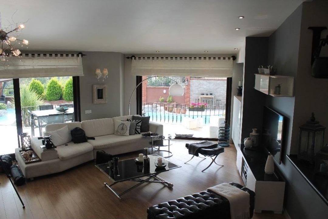 Orta Doğulular T&uuml;rk Dizilerinde G&ouml;rd&uuml;ğ&uuml; Bu Evin Peşinde