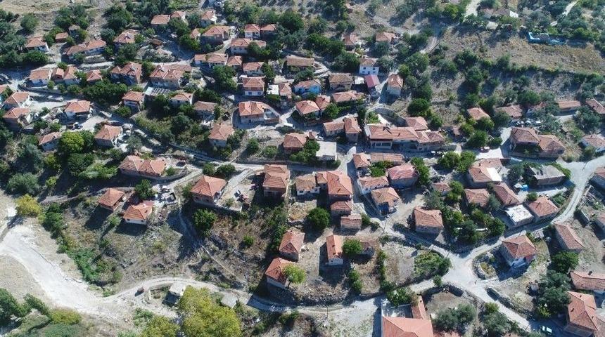 İ&ccedil;me Suyu Hattı Yenilenen Ularca&rsquo;da Sıra Kanalizasyon Hattında