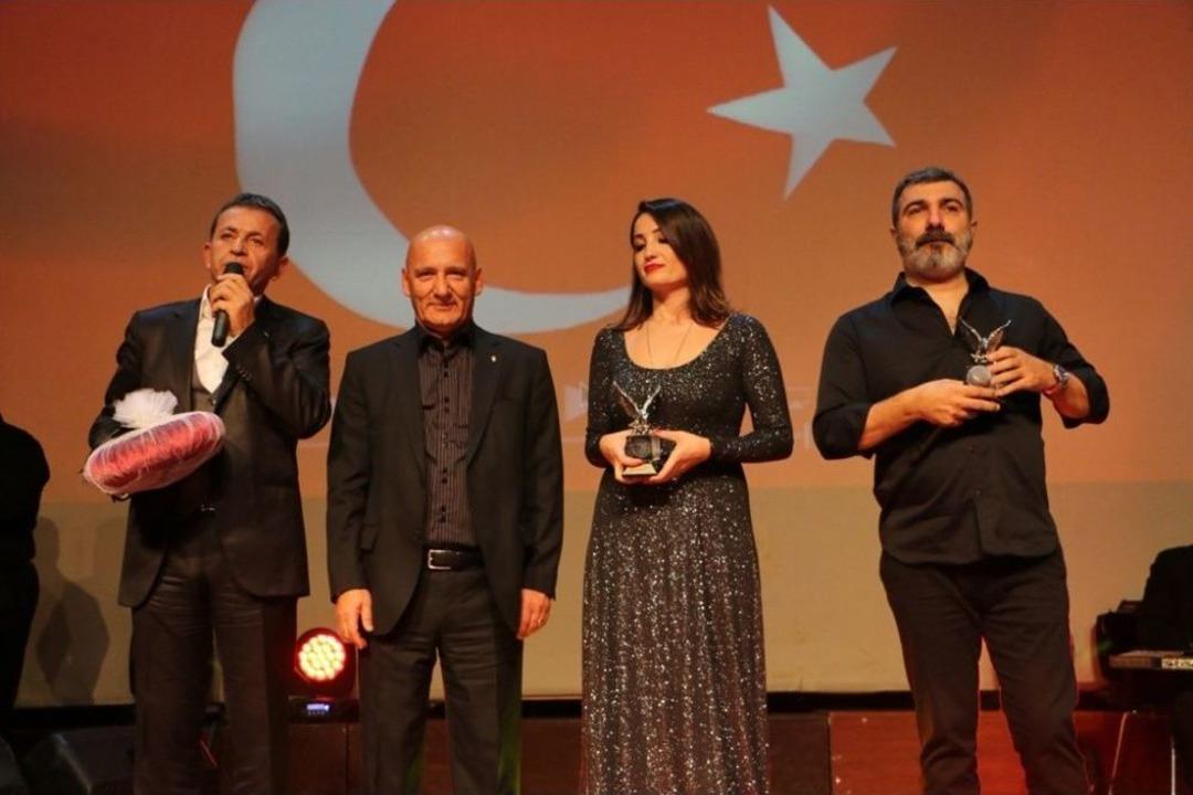 Atat&uuml;rk Sevdiği Şarkılarla Kartal&rsquo;da Anıldı