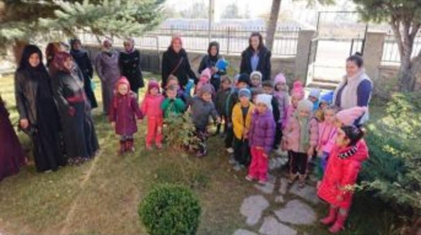 Minik Y&uuml;reklere Orman Sevgisi