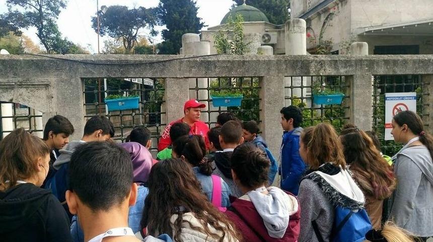 Gen&ccedil; Kaşifler Ey&uuml;psultan&rsquo;ı Keşfediyor