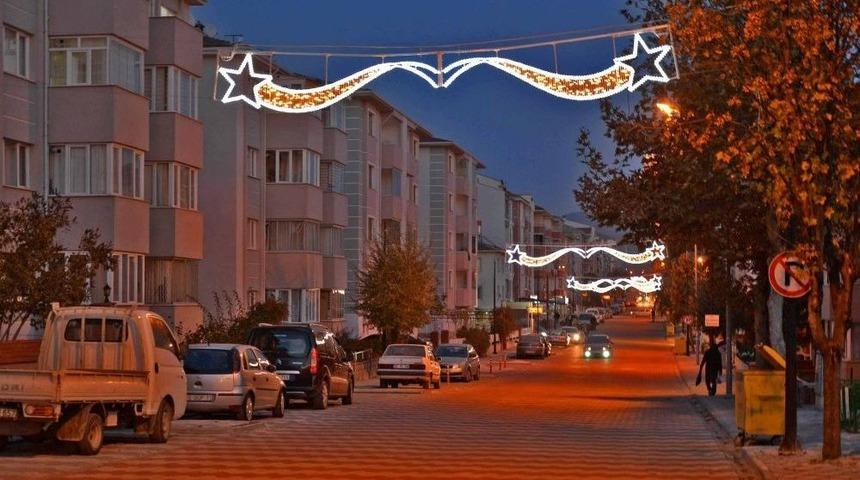 Yaşar Doğu Caddesi Işıl Işıl