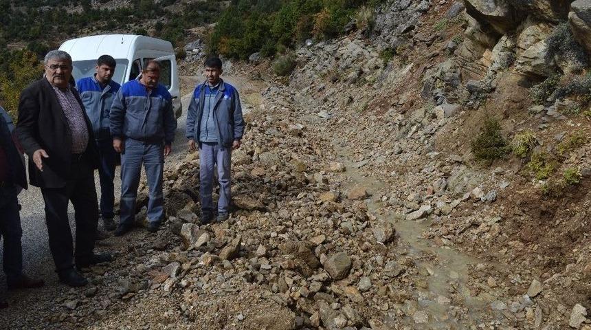 Manavgat Ve İbradı’da Yollar Yenileniyor