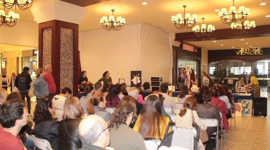 Tablolar, Heykeller, Resimler Mezatta Satıldı