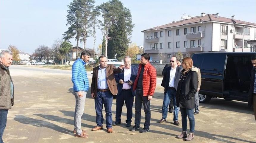 Başkan Ay D&uuml;zce Otoban Bağlantı Yolunu İnceledi