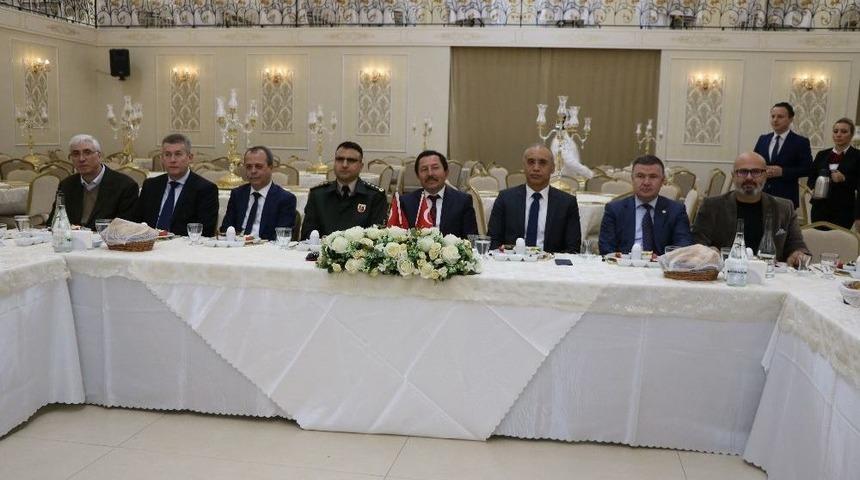 Vali Balkanlıoğlu Basın Mensuplarıyla Bir Araya Geldi