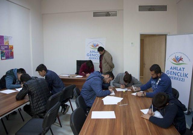 Ahlatlı Gençler Karikatür Öğreniyor 1