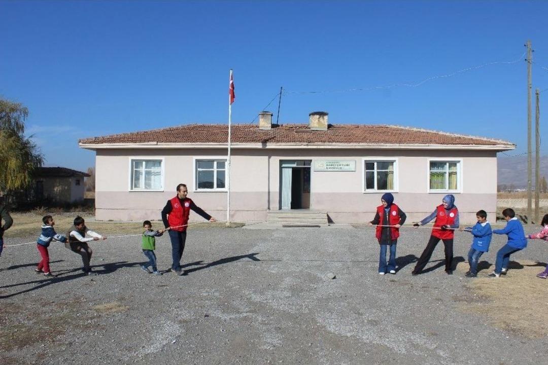 Gen&ccedil;ler Okul Boyadı