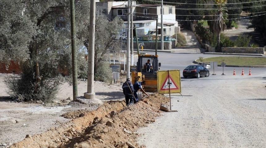 Derek&ouml;y Mahallesi&rsquo;nde İ&ccedil;me Suyu &Ccedil;alışmaları Sona Eriyor