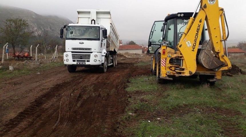 İn&ouml;n&uuml; Fen İşleri Ekiplerinin &Ccedil;alışmaları
