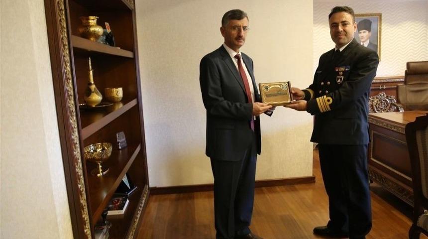 Rize&rsquo;ye Gelen Sakarya Denizaltısı Halkın Ziyaretine A&ccedil;ıldı