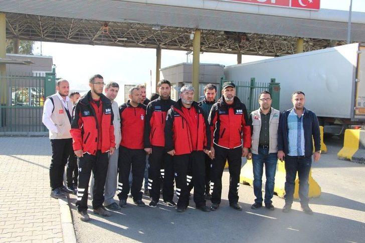 Türkiye’den Irak’a Yardım Tırları Geçmeye Başladı G2