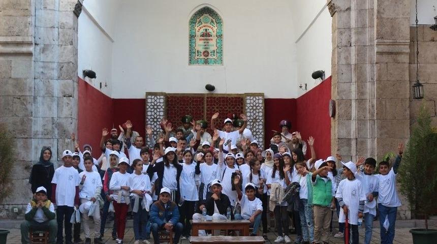 Midyat Emniyeti 44 &Ouml;ğrenciye Geziye G&ouml;nderdi