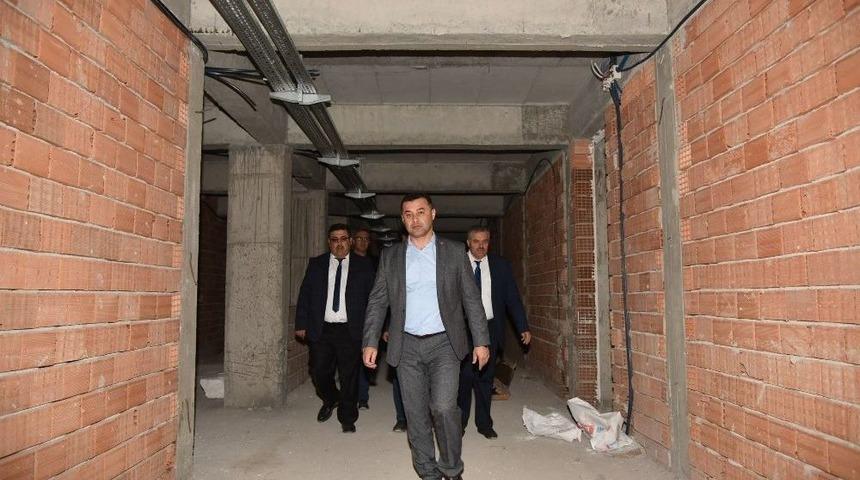 Başkan Y&uuml;cel, Payallar Anadolu Lisesi İnşaatını İnceledi