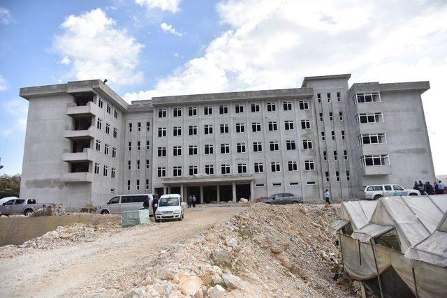 Başkan Y&uuml;cel, Payallar Anadolu Lisesi İnşaatını İnceledi 1