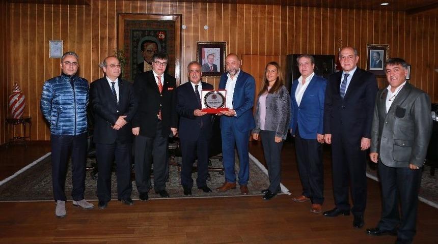 Eratun Y&ouml;netiminden Rekt&ouml;r &Ccedil;omaklı&rsquo;ya Ziyaret