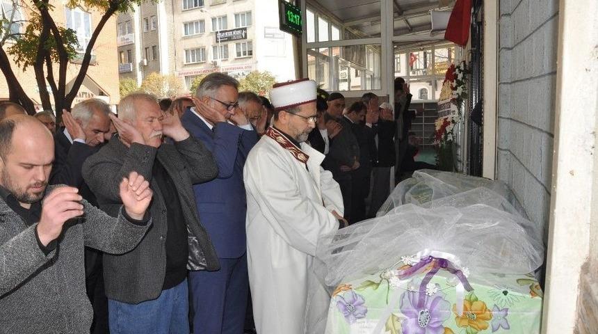 Gen&ccedil; Kız G&ouml;zyaşlarıyla Toprağa Verildi