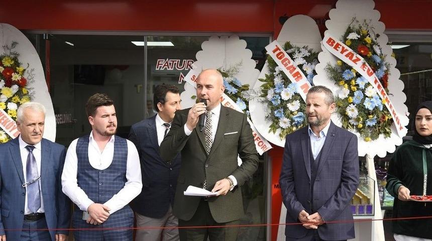 Başkan Togar, Bir G&uuml;nde &Uuml;&ccedil; Yeni İşyerinin A&ccedil;ılışını Yaptı