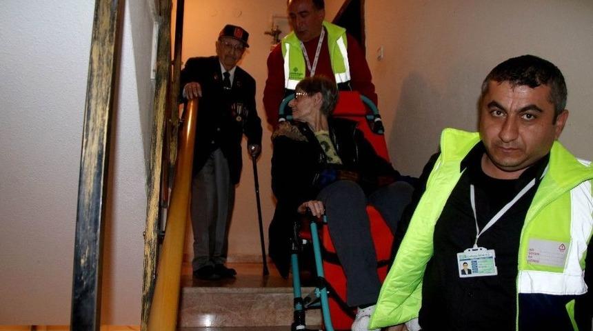 Kore Gazisi Ve Engelli Eşi Anıtkabir&rsquo;i Ziyaret Etti