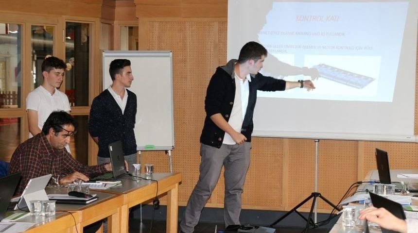 Bilişim Fuarı Yenilik&ccedil;i Tasarımcıları &ldquo;cern&rdquo; İ&ccedil;in Yarışıyor