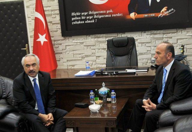 İ&ccedil;işleri Bakan Yardımcısı Ersoy Y&uuml;ksekova&rsquo;da 1