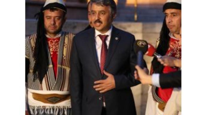 Ak Partili Dilipak: "insanı Kılık-kıyafeti İle Yargılamak Ve &Ouml;tekileştirmek Chp&rsquo;nin D&uuml;ş&uuml;nce Yapısının Dışa Vurumudur"