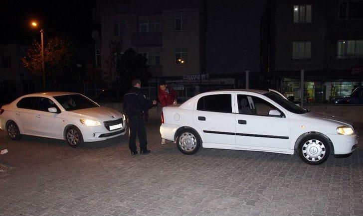 Elleri Kelepçeli Adliyeden Kaçan Şahıs Nefes Kesen Kovalamaca İle Yakalandı G2