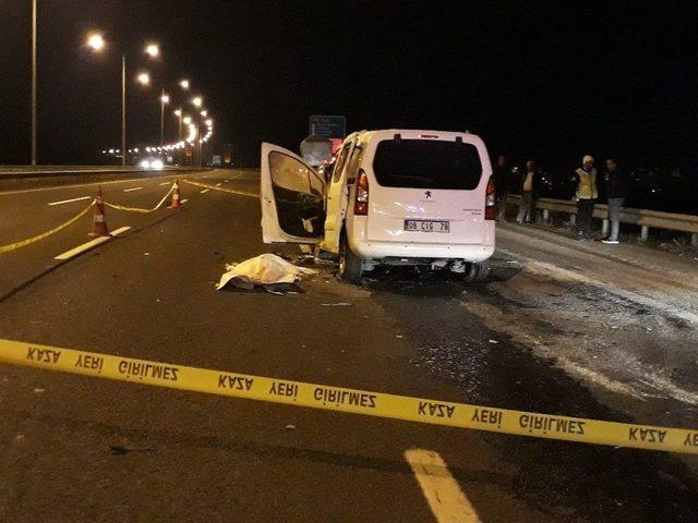 Kaza Sonrası Alev Alan Otomobilin S&uuml;r&uuml;c&uuml;s&uuml; Hayatını Kaybetti 1