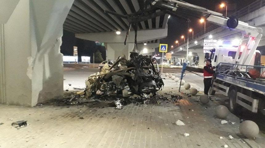 Parampar&ccedil;a Olan Otomobilden Sağ Kurtuldular