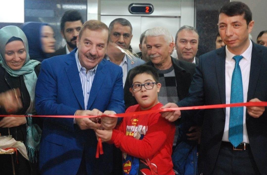 Esenyurt&rsquo;ta "sanat Engel Tanımaz" Sergisi