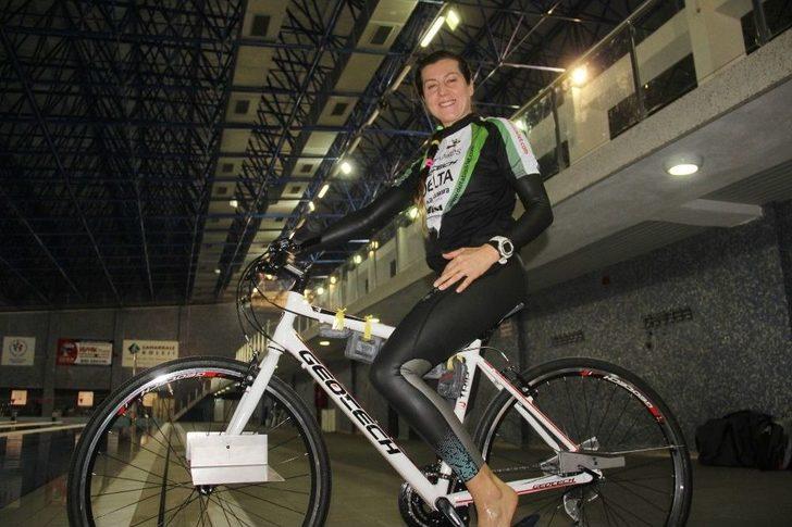 Tek Nefeste Bisikletle Suyun Altında En Uzun Mesafe Gitme Rekorunu Kırmaya Çalışacak G1