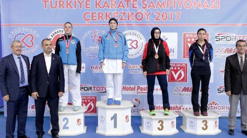 Kağıtsporlu Karatecilerden 4 Derece