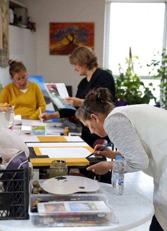 Buca&rsquo;da Huzur Kaynağı Resim Kursu 1